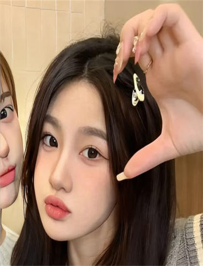 男人把鸡大巴放进女人的屁股里_水牛村女人们_A最近中文在线